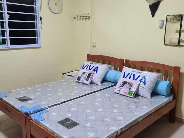 SHARE ROOM @ Blk 353 Hougang $500 for 1 girl aircon + wifi