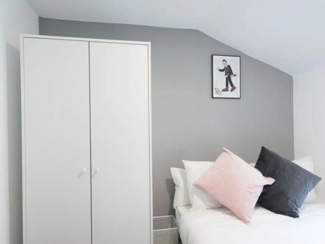 Shared apartment in Madrid