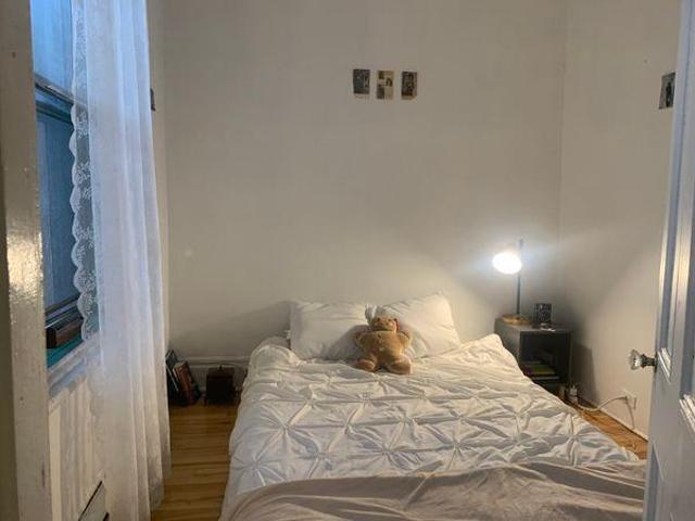 Shared Living/roommate 3 Bedroom For Rent Montréal QC 500 ELS91232670