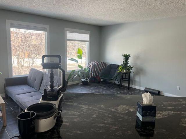 Shared Living/roommate 3 Bedroom For Rent Calgary AB 850 ES97421668
