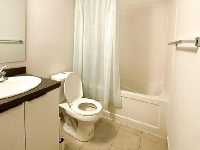 Shared Living/roommate 3 Bedroom For Rent Toronto ON 1420 ELS97422076