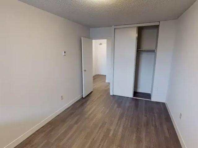 Shared Living/roommate 3 Bedroom For Rent Toronto Toronto 298 ES99500015