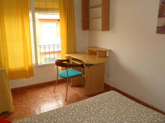 Shared Living/Roommate 3 Dormitorio Cordoba Cordoba ES101837419