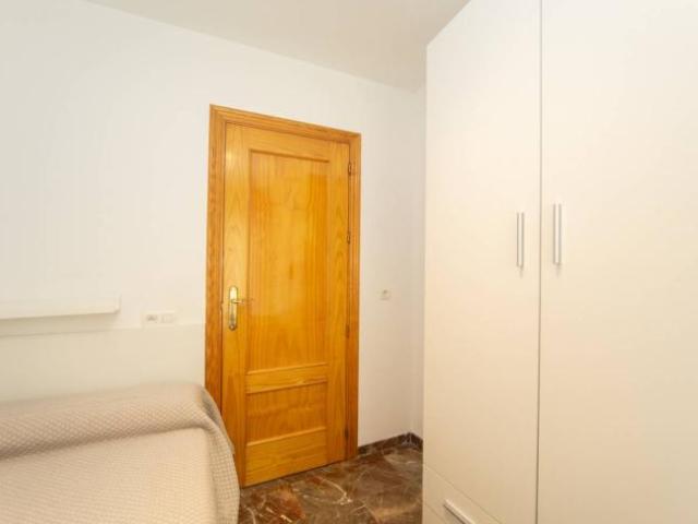 Shared Living/Roommate 3 Dormitorio Granada Granada ES103398705