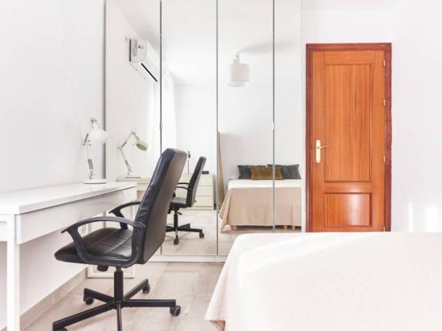 Shared Living/Roommate 3 Dormitorio Seville Seville ELS92543267
