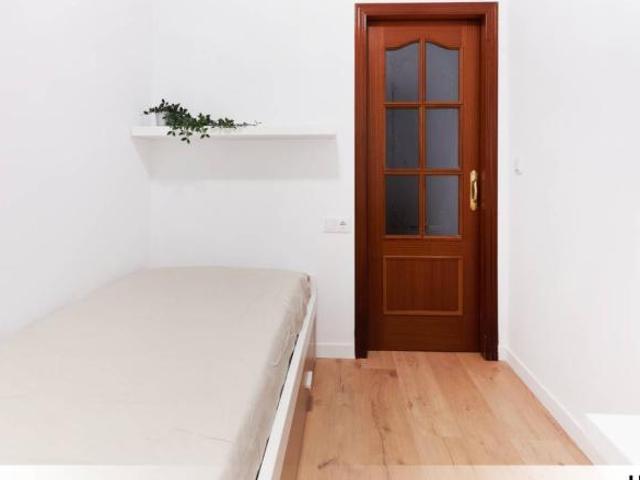 Shared Living/Roommate 3 Dormitorio Seville Seville ELS94864053