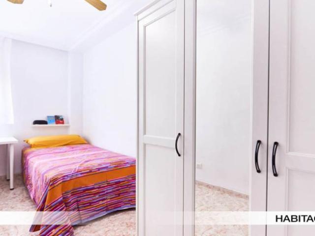 Shared Living/Roommate 3 Dormitorio Seville Seville ES101731135