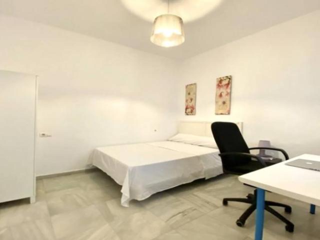 Shared Living/Roommate 3 Dormitorio Seville Seville ES101824950