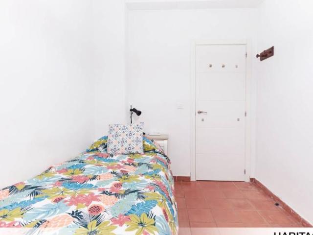 Shared Living/Roommate 3 Dormitorio Seville Seville ES101836468