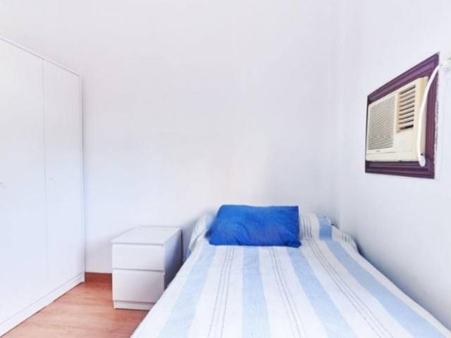Shared Living/Roommate 3 Dormitorio Seville Seville ES99521185