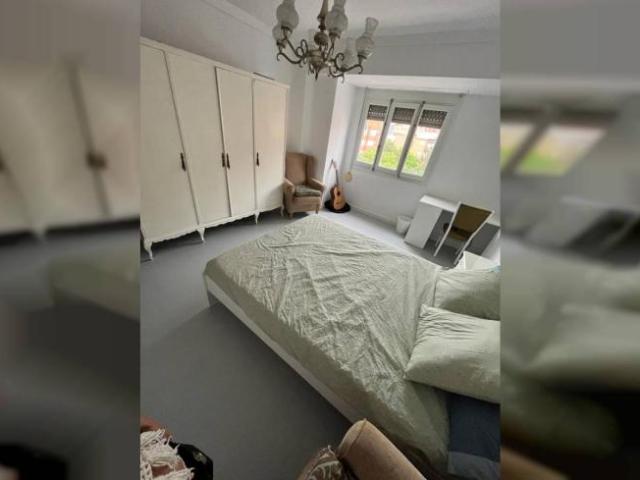 Shared Living/Roommate 3 Dormitorio Valencia Valencia ES101807769