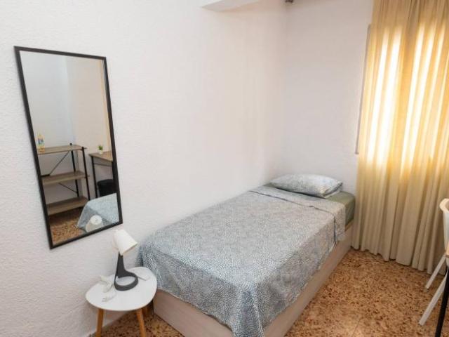 Shared Living/Roommate 3 Dormitorio Valencia Valencia ES101819243