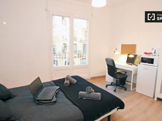 Shared Living/Roommate 10 Dormitorio Barcelona Barcelona ES77629158