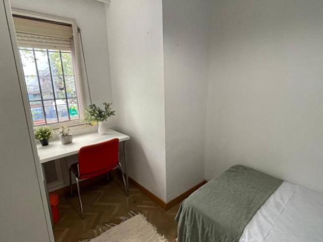 Shared Living/Roommate 10 Dormitorio Seville Seville ES95662972