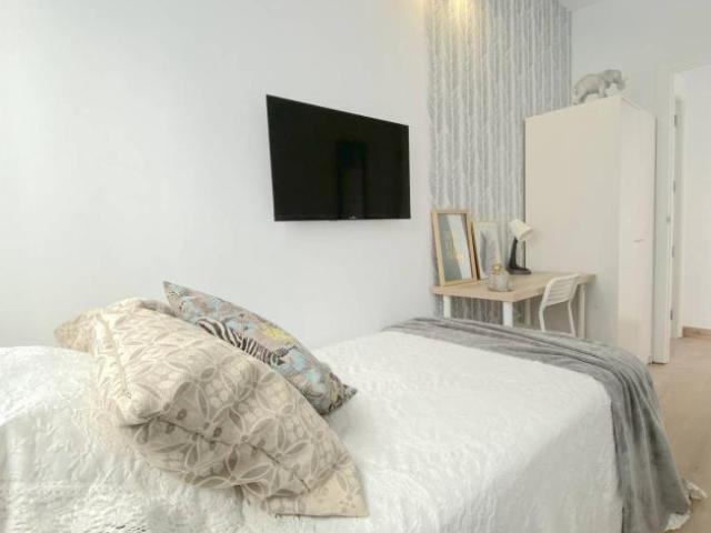Shared Living/Roommate 11 Dormitorio Seville Seville ES101020768