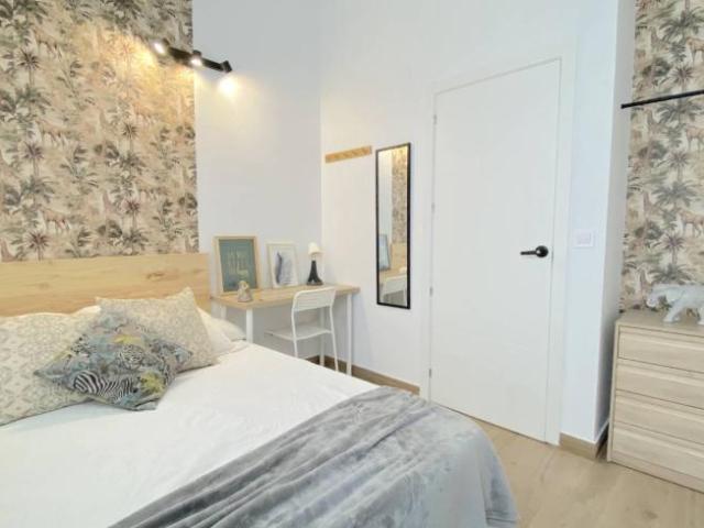 Shared Living/Roommate 11 Dormitorio Seville Seville ES101021109