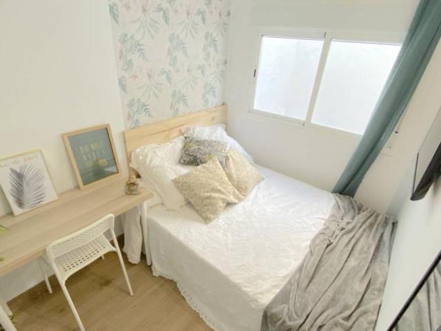Shared Living/Roommate 11 Dormitorio Seville Seville ES101021146