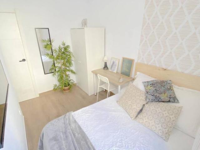 Shared Living/Roommate 11 Dormitorio Seville Seville ES101021152