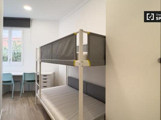 Shared Living/Roommate 12 Dormitorio Barcelona Barcelona ES67028683