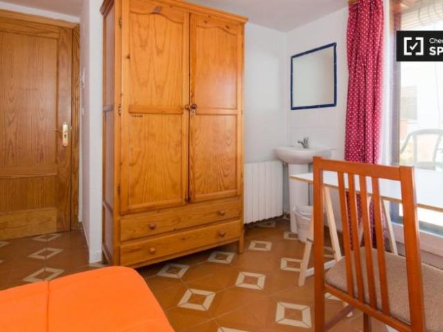 Shared Living/Roommate 12 Dormitorio Granada Granada ES101671857