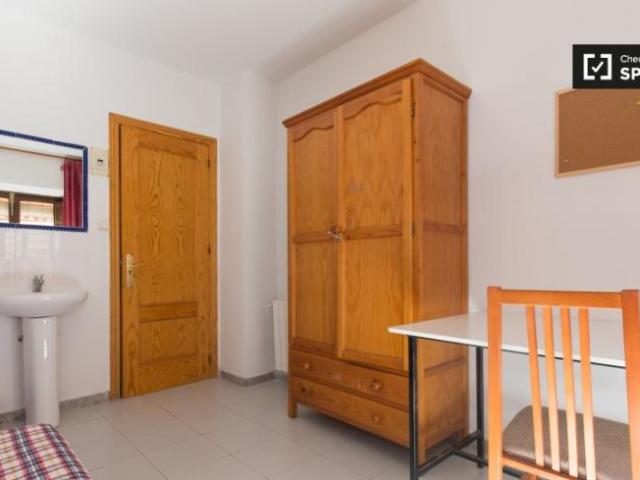 Shared Living/Roommate 12 Dormitorio Granada Granada ES101672030