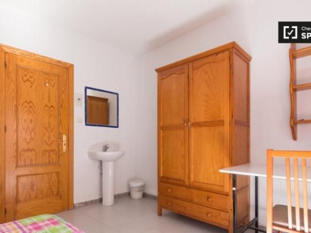 Shared Living/Roommate 12 Dormitorio Granada Granada ES101771147