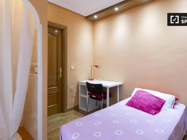 Shared Living/Roommate 12 Dormitorio Madrid Madrid ES101838029