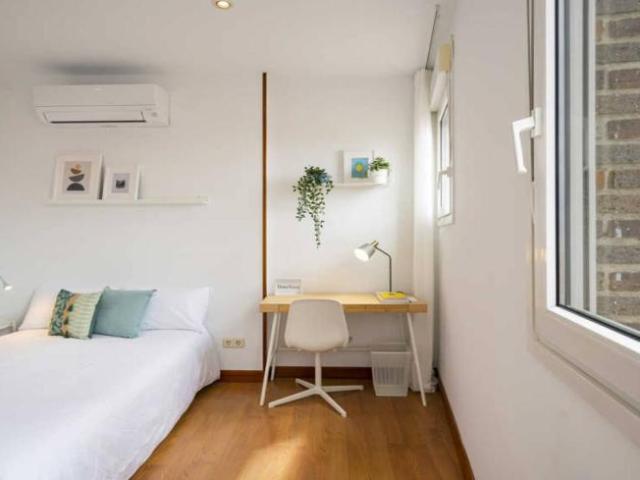 Shared Living/Roommate 12 Dormitorio Madrid Madrid ES102850804