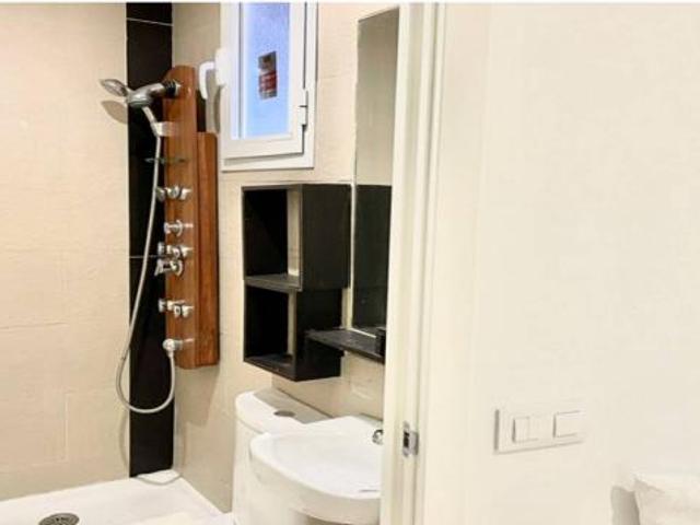 Shared Living/Roommate 12 Dormitorio Madrid Madrid ES71928543