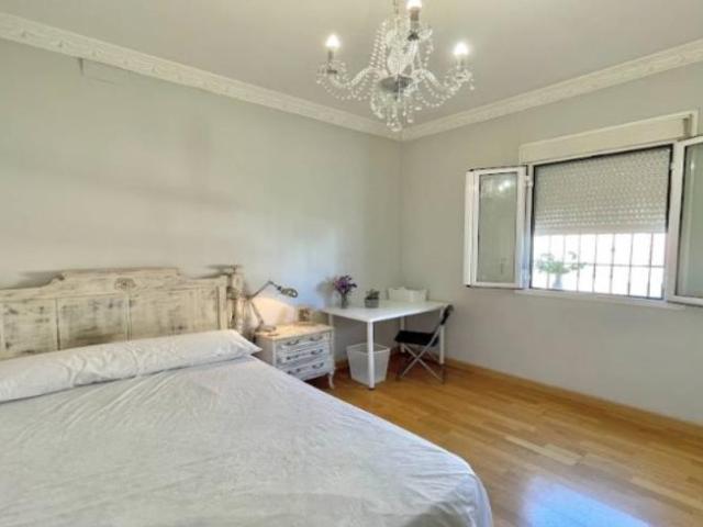 Shared Living/Roommate 12 Dormitorio Seville Seville ES95986323