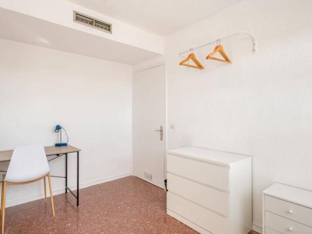 Shared Living/Roommate 17 Dormitorio Madrid Madrid ES98343459