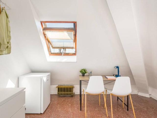 Shared Living/Roommate 17 Dormitorio Madrid Madrid ES98343597