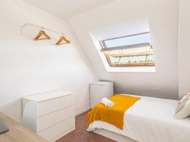 Shared Living/Roommate 17 Dormitorio Madrid Madrid ES98343673