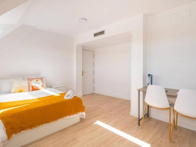 Shared Living/Roommate 17 Dormitorio Madrid Madrid ES98343321