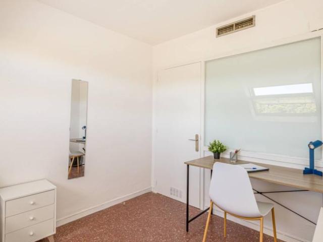 Shared Living/Roommate 17 Dormitorio Madrid Madrid ES98343330