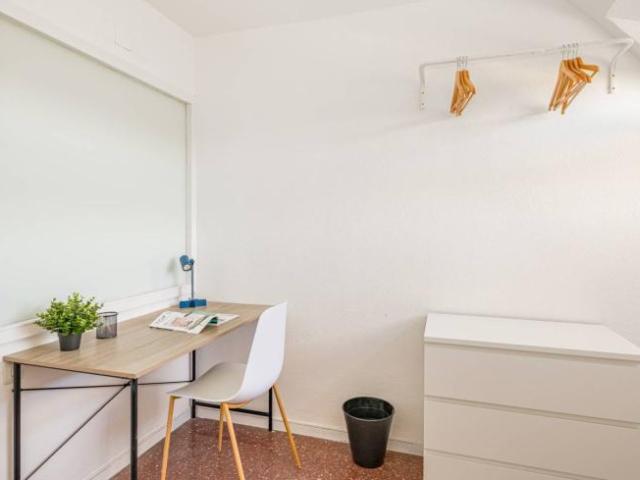 Shared Living/Roommate 17 Dormitorio Madrid Madrid ES98343358