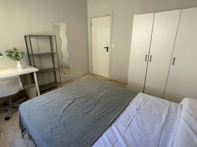 Shared Living/Roommate 17 Dormitorio Seville Seville ES98334424