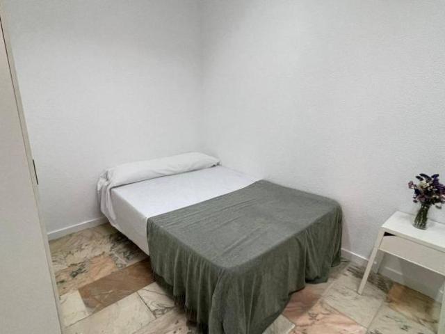 Shared Living/Roommate 17 Dormitorio Seville Seville ES101815696