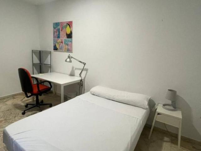 Shared Living/Roommate 17 Dormitorio Seville Seville ES101845402