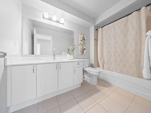 Shared Living/roommate 1 Bedroom For Rent Oshawa ON 900 ES90680800