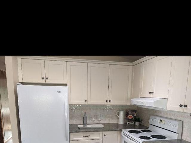 Shared Living/roommate 1 Bedroom For Rent Surrey BC 1050 ES96648901