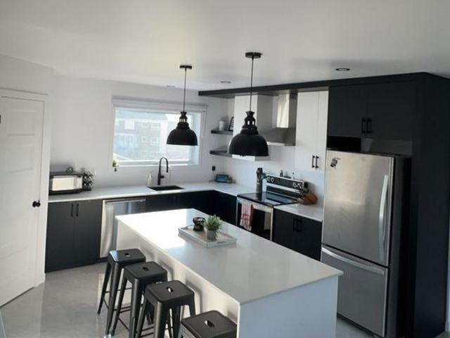 Shared Living/roommate 1 Bedroom For Rent Victoriaville QC 680 ES97418239