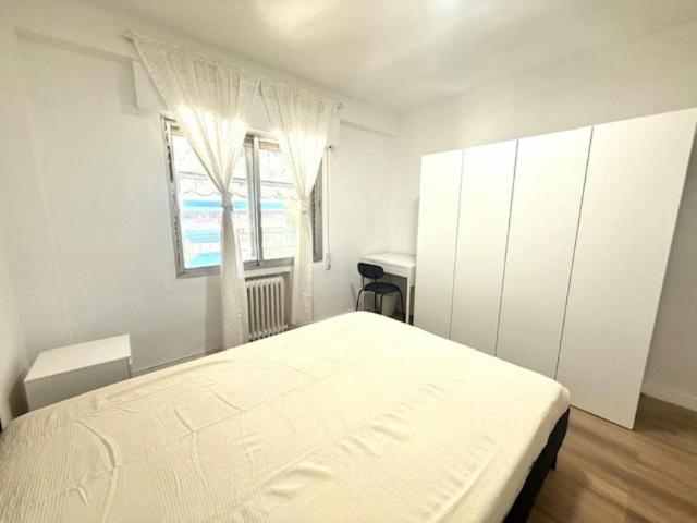 Shared Living/Roommate 1 Dormitorio Móstoles Móstoles ES104842984