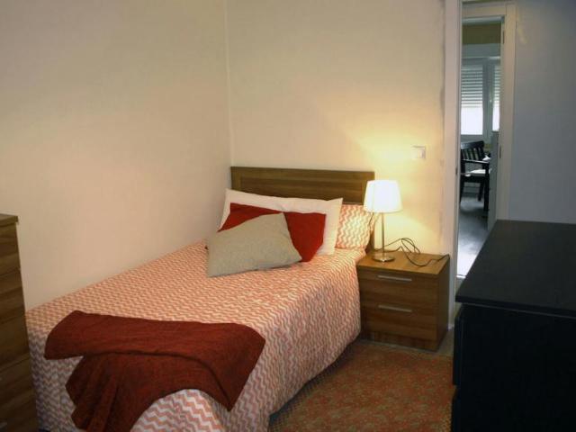 Shared Living/Roommate 1 Dormitorio Oviedo Oviedo ELS99693006