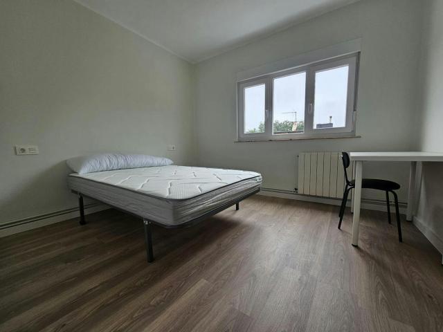 Shared Living/Roommate 1 Dormitorio Oviedo Oviedo ES82554137