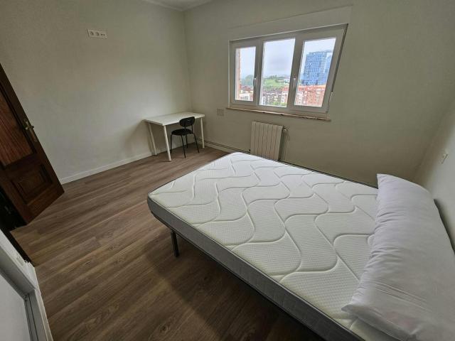 Shared Living/Roommate 1 Dormitorio Oviedo Oviedo ES84106142