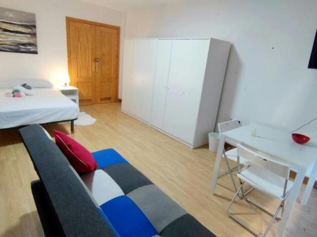 Shared Living/Roommate 1 Dormitorio Almería Almería ES99687252