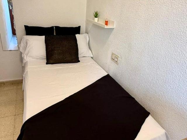 Shared Living/Roommate 1 Dormitorio Granada Granada ES102885048