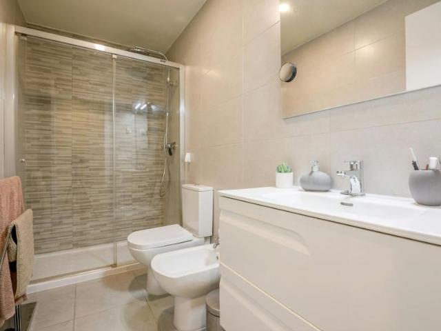Shared Living/Roommate 1 Dormitorio L'Hospitalet De Llobregat L'Hospitalet De Llobregat ES100493565