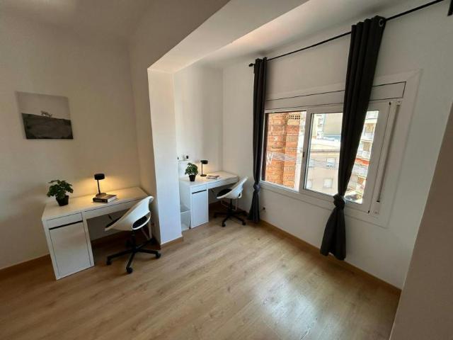 Shared Living/Roommate 1 Dormitorio L'Hospitalet De Llobregat L'Hospitalet De Llobregat ES101792472